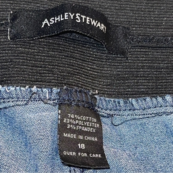 Ashley Stewart woman’s plus pull on Jean pant Sz 18 - Picture 2 of 4